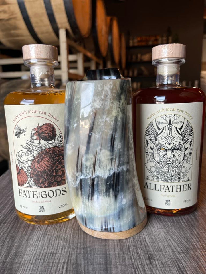 Ultimate Viking Bundle Texas mead gift set with Viking drinking horn